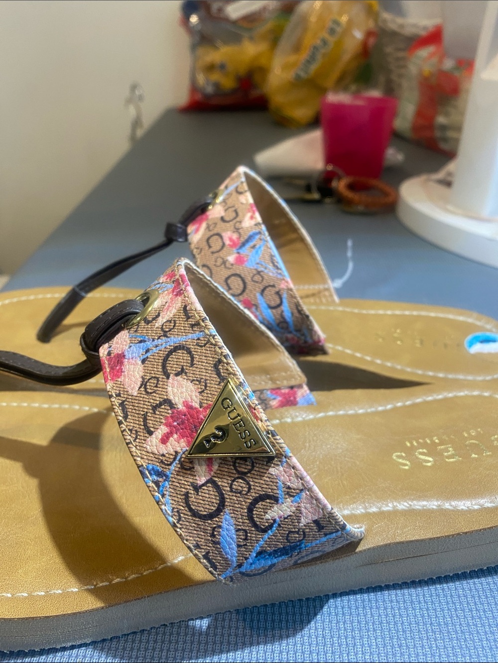 Guess Brown Leather Floral Logo T-Strap Sandals with Black Straps